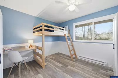 241 NE Azalea Dr, Corvallis, OR 97330 - Photo 14