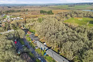 241 NE Azalea Dr, Corvallis, OR 97330 - Photo 34