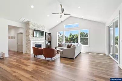 2049 SE Arrowwood Av, Dallas, OR 97338 - Photo 8