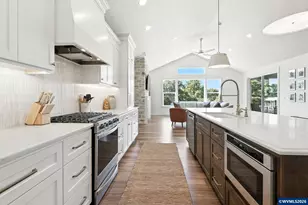 2049 SE Arrowwood Ave, Dallas, OR 97338 - Photo 16