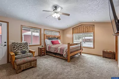 52531 Lost Ponderosa Rd, La Pine, OR 97739 - Photo 12