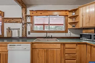 52531 Lost Ponderosa Rd, La Pine, OR 97739 - Photo 8