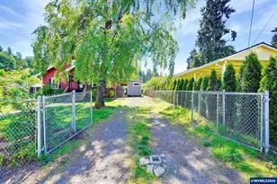 318 Koons St, Silverton, OR 97381 - Photo 36