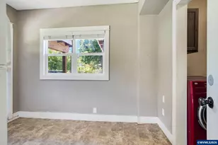 318 Koons St, Silverton, OR 97381 - Photo 18