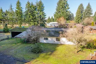 39388 River Dr, Lebanon, OR 97355 - Photo 4