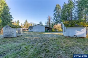 39388 River Dr, Lebanon, OR 97355 - Photo 10