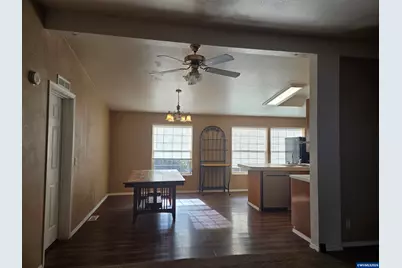 905 Mountain View Dr, Sweet Home, OR 97386 - Photo 4