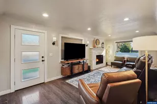 550 Madrona Ave S, Salem, OR 97302 - Photo 2