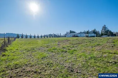 2020 SW Fairview Av, Dallas, OR 97338 - Photo 36