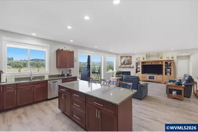 2020 SW Fairview Av, Dallas, OR 97338 - Photo 12