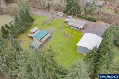 30271 Horseshoe Lp, Lebanon, OR 97355 - Photo 2