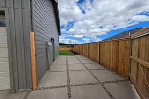 Model A Ballyntyne Rd, Salem, OR 97302 - Photo 4