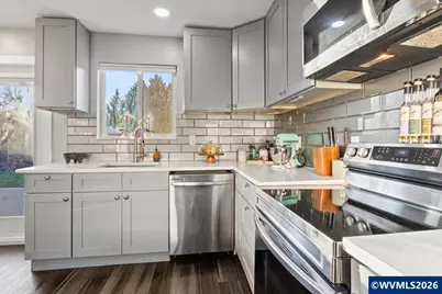 300 Charlotte St NE, Albany, OR 97322 - Photo 10