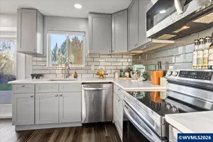 300 Charlotte St NE, Albany, OR 97322 - Photo 10