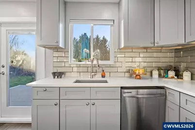 300 Charlotte St NE, Albany, OR 97322 - Photo 14