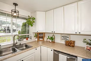 347 7th Ave, Sweet Home, OR 97386 - Photo 10