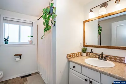 347 7th Av, Sweet Home, OR 97386 - Photo 6