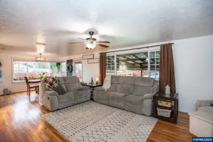 347 7th Ave, Sweet Home, OR 97386 - Photo 4