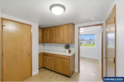 12432 SW King George Dr, King City, OR 97224 - Photo 32