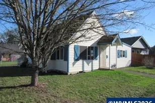 1308 SW 8th St, Dallas, OR 97338 - Photo 2