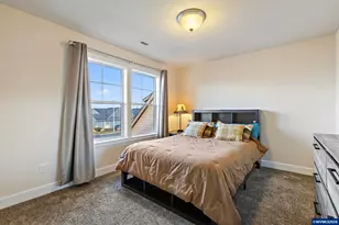 1663 SE Academy St, Dallas, OR 97338 - Photo 24