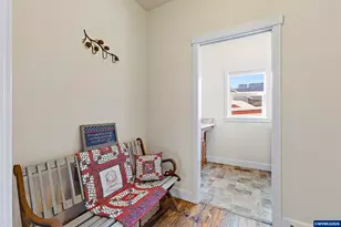 1663 SE Academy St, Dallas, OR 97338 - Photo 16