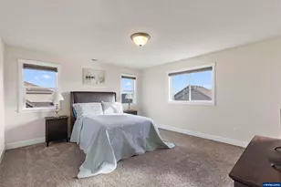 1663 SE Academy St, Dallas, OR 97338 - Photo 18