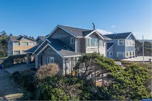 380 Pearl St, Lincoln Beach, OR 97388 - Photo 16