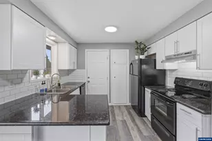 2860 NE Lancaster St, Corvallis, OR 97330 - Photo 10