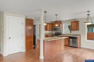 1542 Barnes Ave SE, Salem, OR 97306 - Photo 8