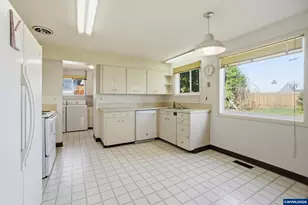 3373 Rawlins Ave NE, Salem, OR 97301 - Photo 20