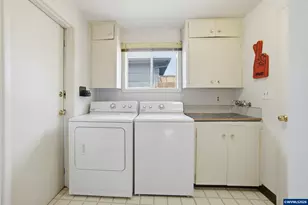 3373 Rawlins Ave NE, Salem, OR 97301 - Photo 24