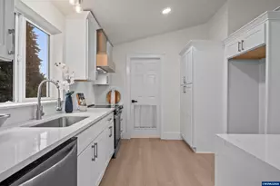 15776 S Pierce Rd, Molalla, OR 97038 - Photo 10