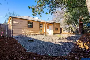 672 Catterlin Ave. NE, Salem, OR 97301 - Photo 16