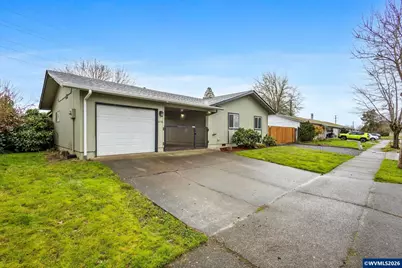 4776 Marshall Av, Eugene, OR 97402 - Photo 2