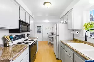 4776 Marshall Ave, Eugene, OR 97402 - Photo 12