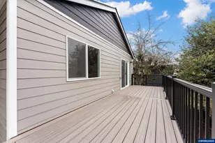 5373 Faith Ave NE, Salem, OR 97305 - Photo 16