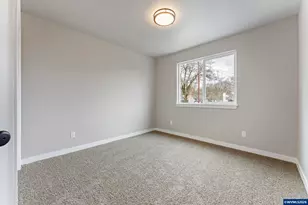 5373 Faith Ave NE, Salem, OR 97305 - Photo 8