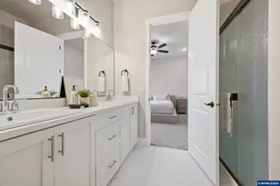 5424 49th Ave NE, Salem, OR 97305 - Photo 12