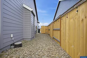 5424 49th Ave NE, Salem, OR 97305 - Photo 32