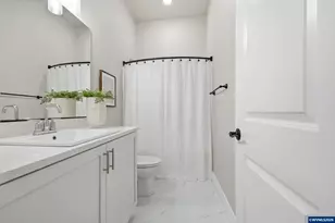 5424 49th Ave NE, Salem, OR 97305 - Photo 8