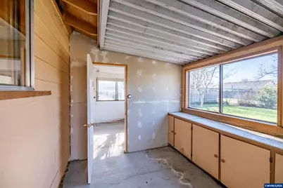 309 S Columbia Dr, Woodburn, OR 97071 - Photo 32