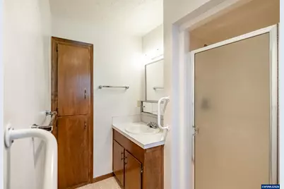 309 S Columbia Dr, Woodburn, OR 97071 - Photo 24