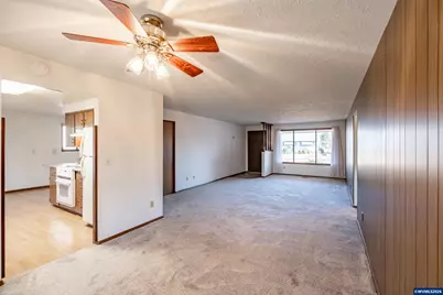 309 S Columbia Dr, Woodburn, OR 97071 - Photo 10