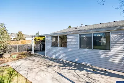 309 S Columbia Dr, Woodburn, OR 97071 - Photo 38