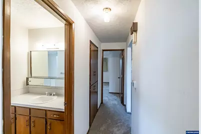 309 S Columbia Dr, Woodburn, OR 97071 - Photo 20