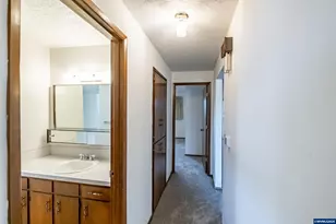 309 S Columbia Dr, Woodburn, OR 97071 - Photo 20