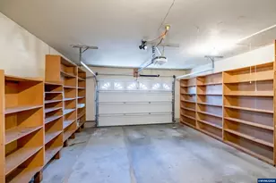 309 S Columbia Dr, Woodburn, OR 97071 - Photo 34