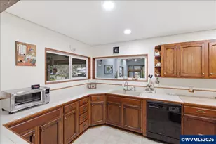 1115 Juniper St, Sweet Home, OR 97386 - Photo 16