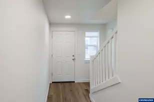 897 SE Blackbird Av, Albany, OR 97322 - Photo 2